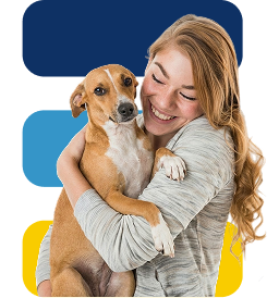 Mulher abraçando seu cachorro